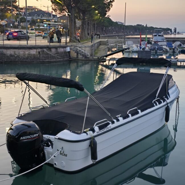 nch-boats-barca-trasporto-passeggeri-comoda-elegante
